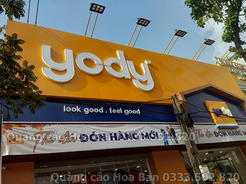 Làm bảng hiệu quảng cáo