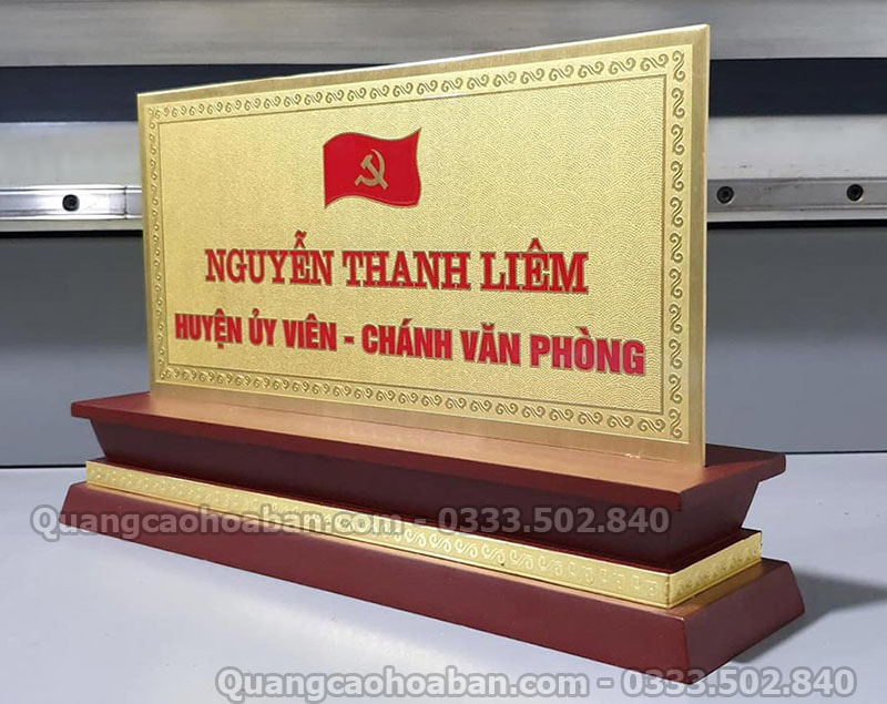 báo giá biển chức danh